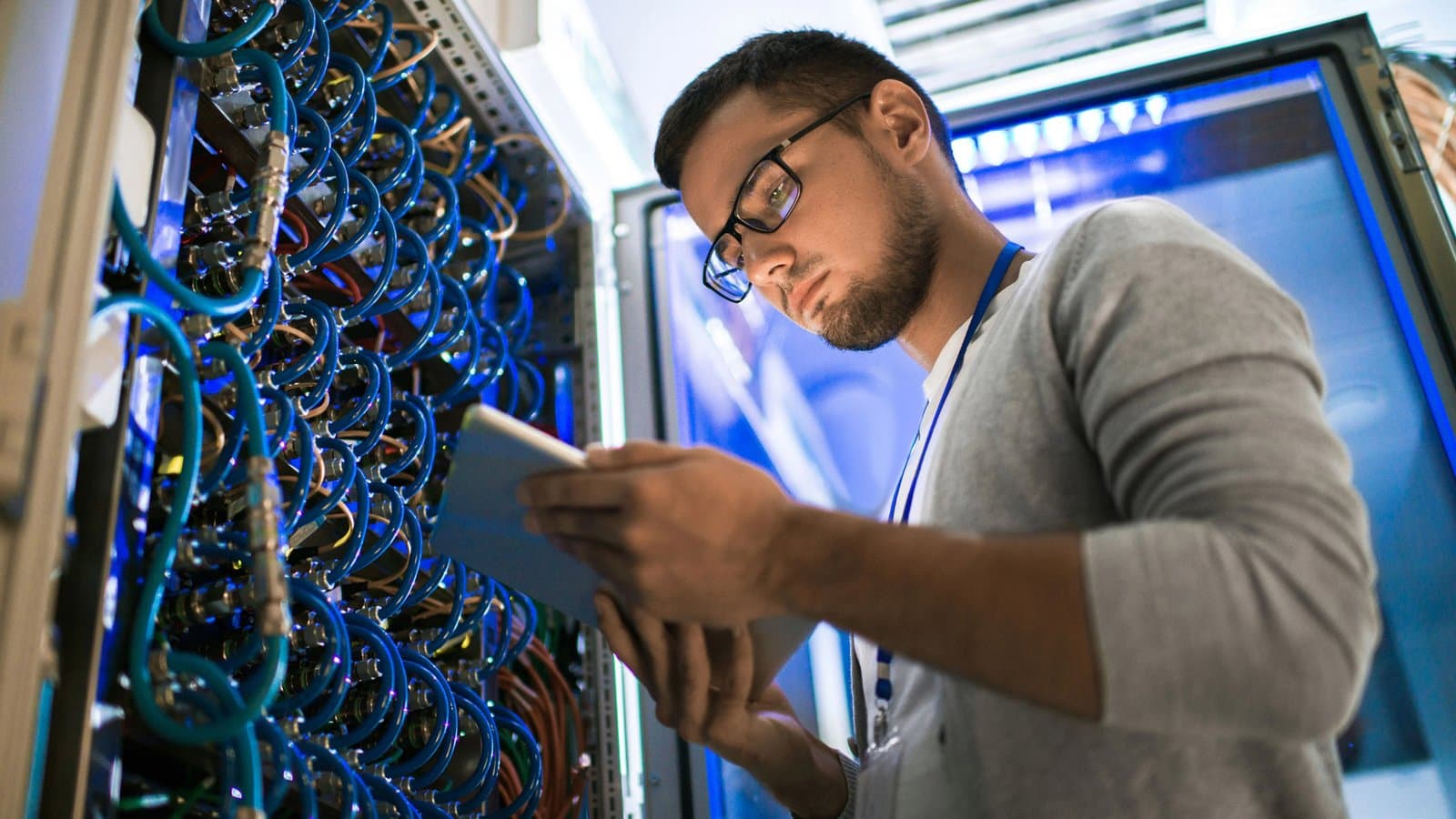 Why Disconnected Applications Create Friction Across Business Workflows